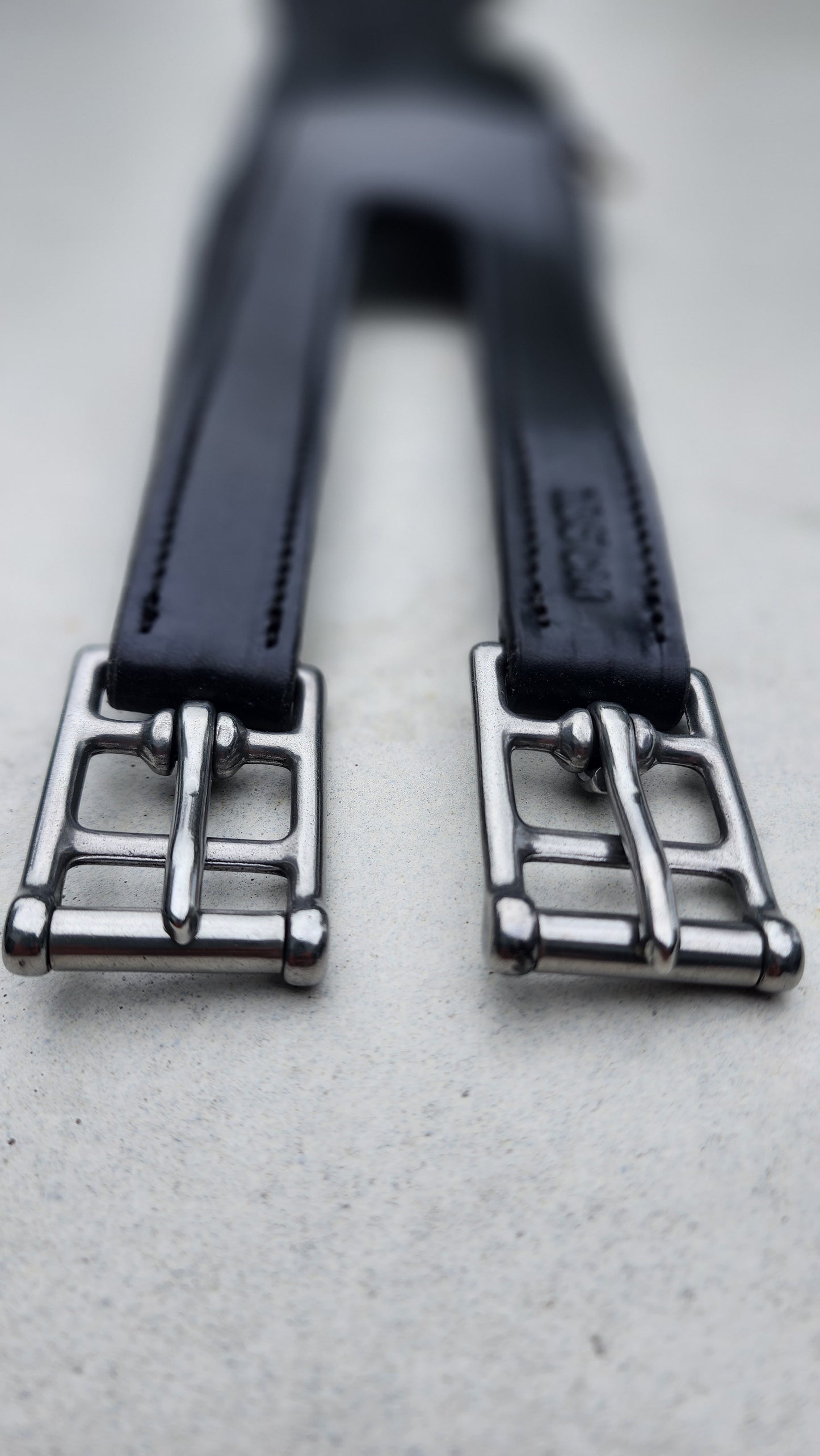 Premium Leather Jumping/GP Girth by Vitruvian