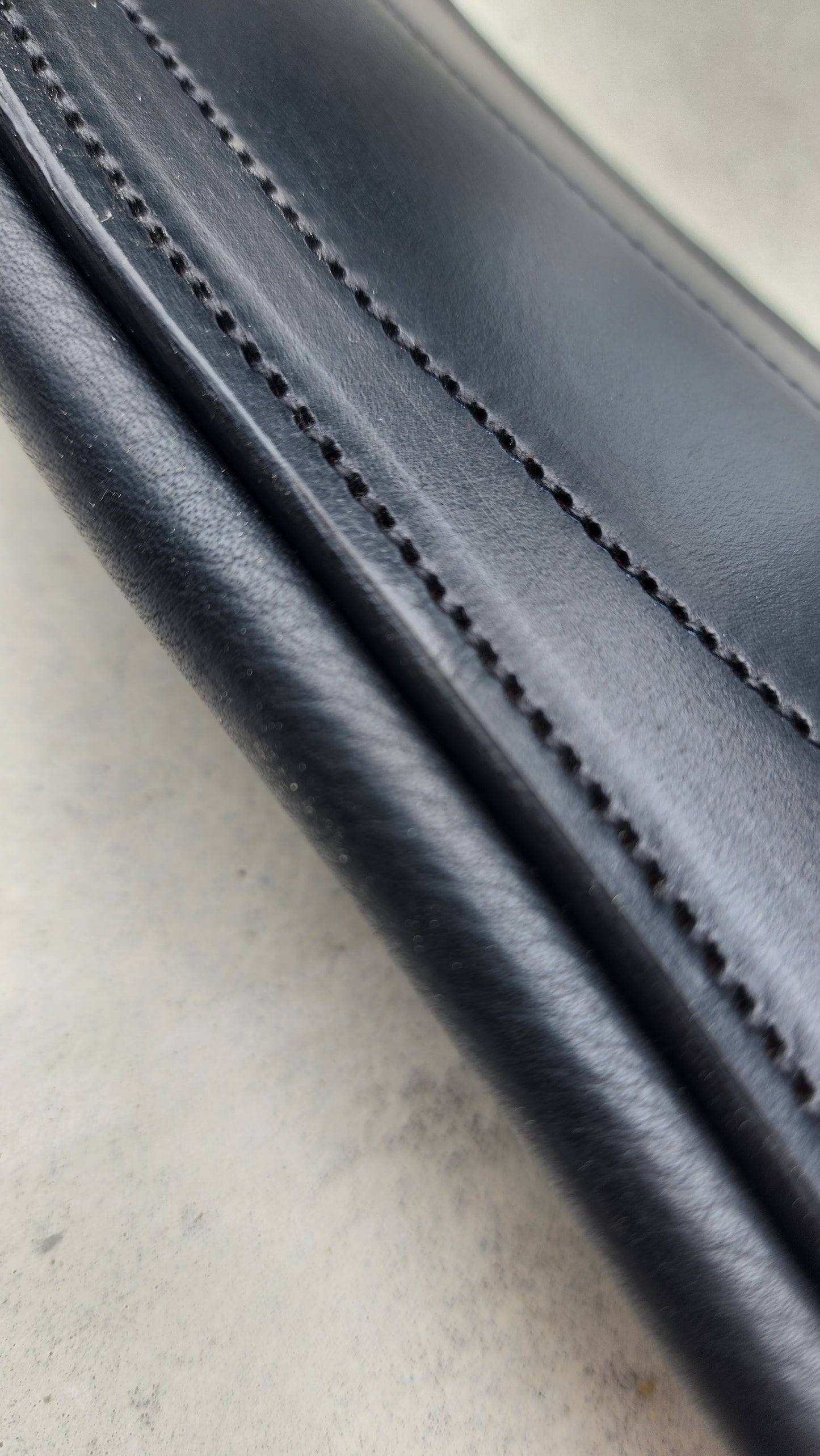 Premium Leather Jumping/GP Girth by Vitruvian
